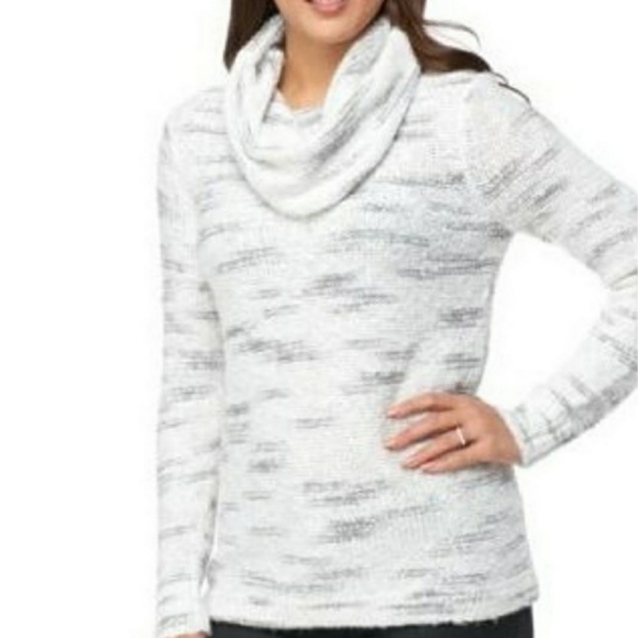 Kensie Sweaters - xx KENSIE Cowl Neck White Grey Sweater Sz L EUC